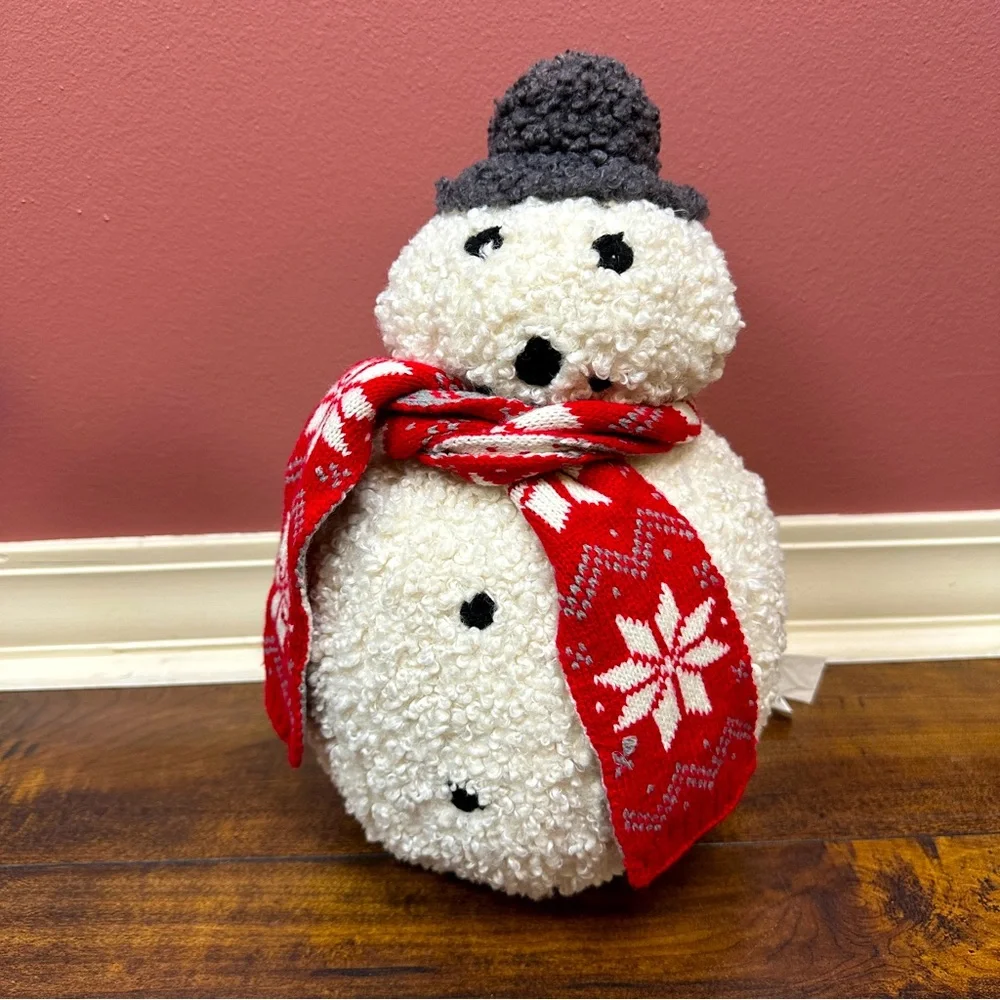 Pottery Barn ARCHIE SNOWMAN SHAPED PILLOW Christmas Winter Holiday Faux Fur